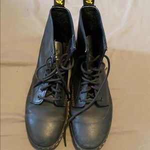 1460 Newton Leather Lite DMs